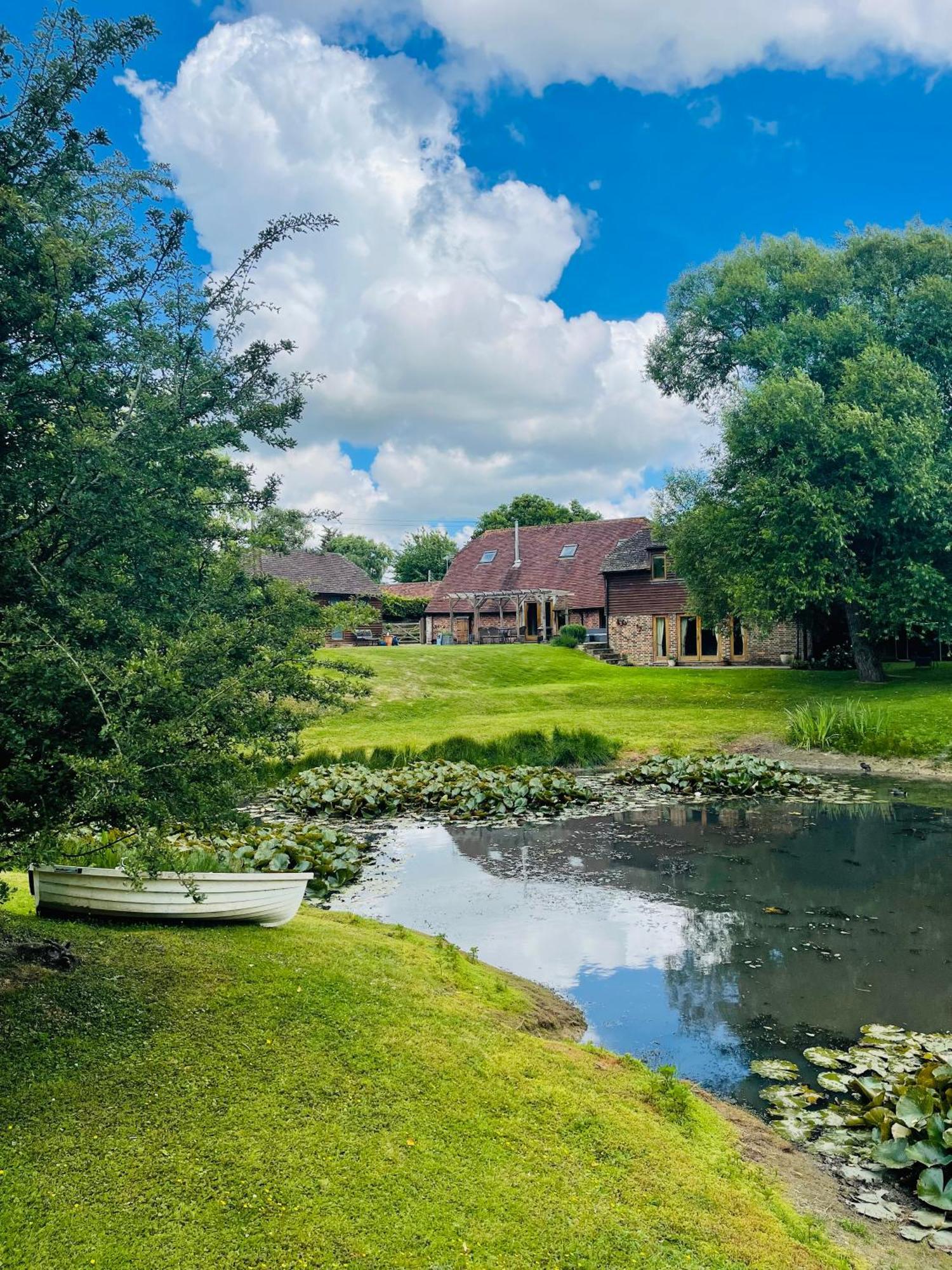 The Barn With Hot Tub Overlooking The * Ringmer